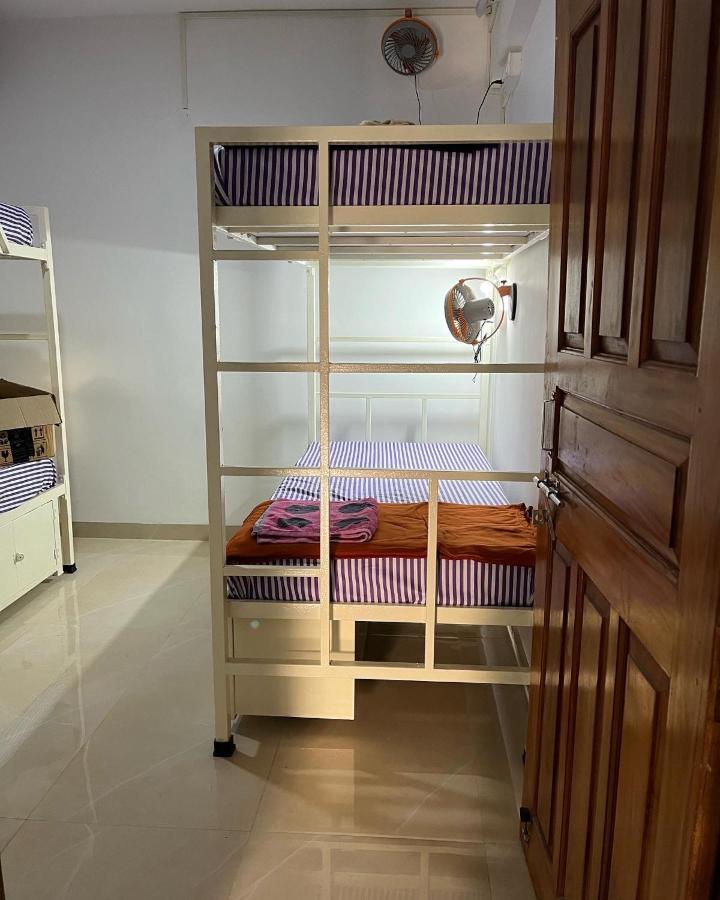 Bonds Hostel แคนโดลิม ภายนอก รูปภาพ